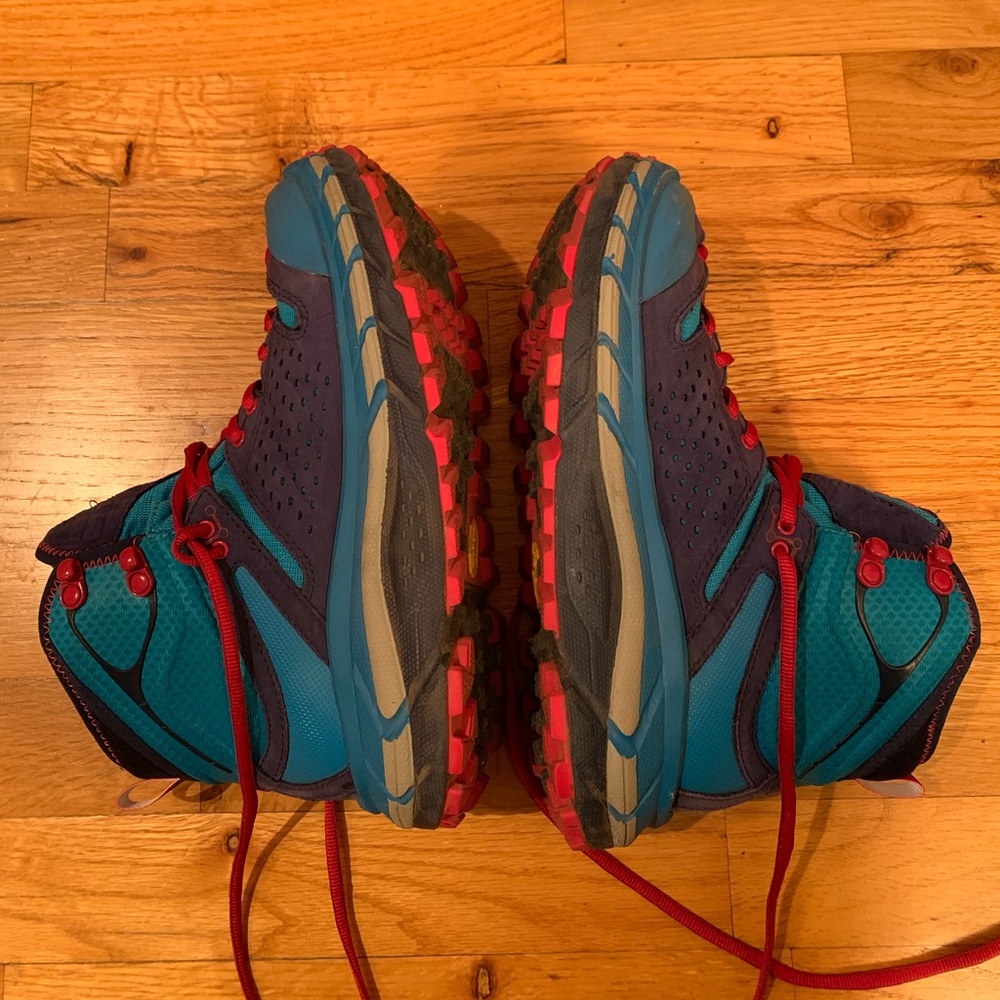 Hoka One One Tor Ultra Hi hiking boots